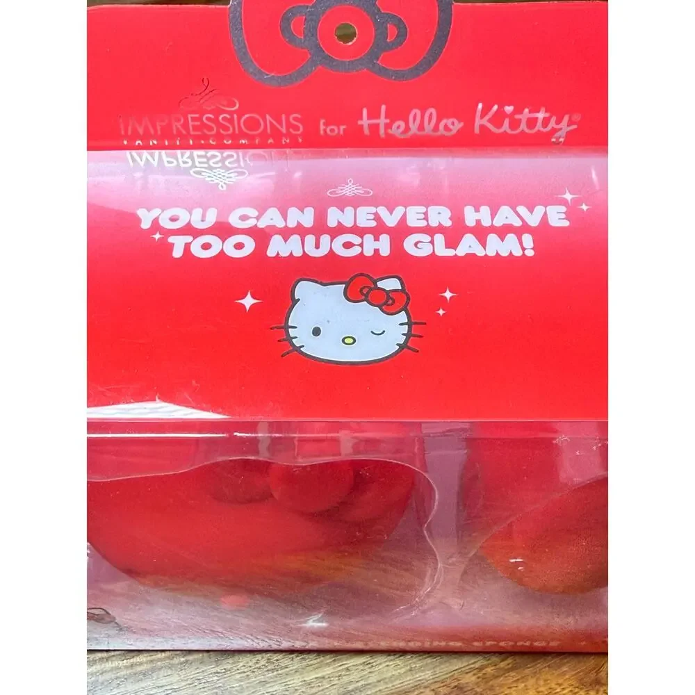 Hello Kitty Red Travel Case and Blending Sponge Set is brand new in the box